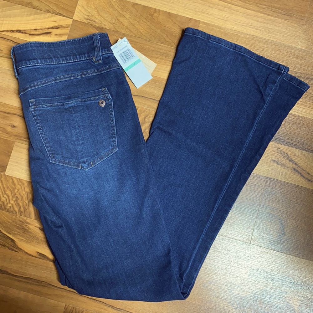 Democracy -Kathryn boot cut jeans, size 8 NWT